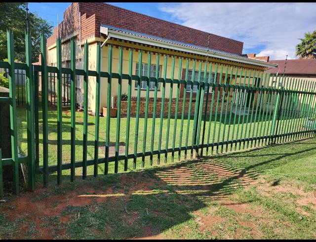 4 BEDROOM HOUSE FOR SALE IN BRENTHURST